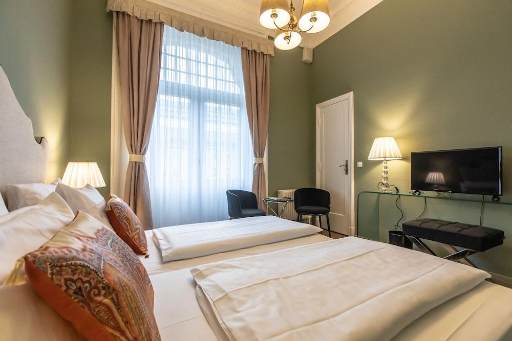 Hotel Monopol - Central Station Frankfurt am Main Luaran gambar